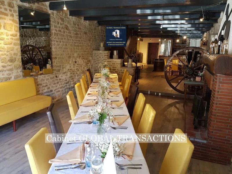 Local commercial - 240 m² - 5 pièces