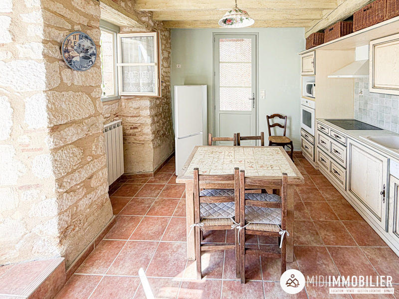 Maison - 239 m² - 7 pièces