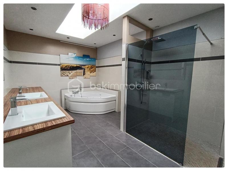 Duplex - 142 m² - 5 pièces