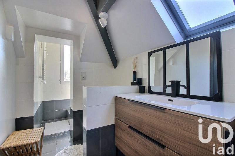 Maison - 200 m² - 7 pièces