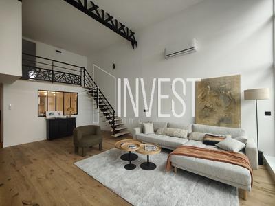 Loft - 130 m² - 5 pièces