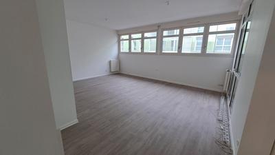 Appartement - 120 m² - 5 pièces
