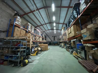 Entrepôt - 1 169 m²