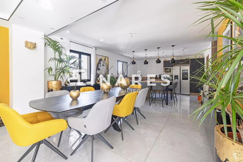 Villa - 162 m² - 6 pièces