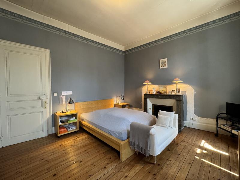 Maison - 225 m² - 7 pièces