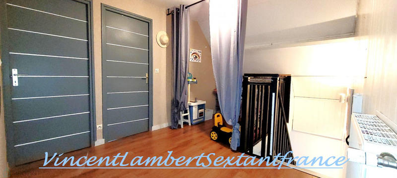 Maison - 185 m² - 8 pièces