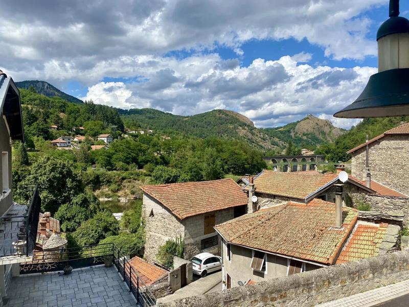 Maison - 200 m² - 6 pièces