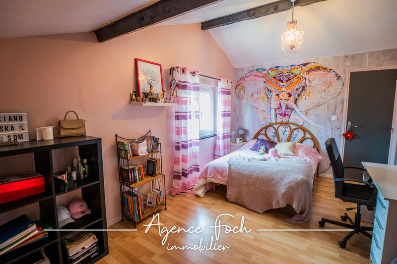 Maison traditionnelle - 133 m² - 6 pièces