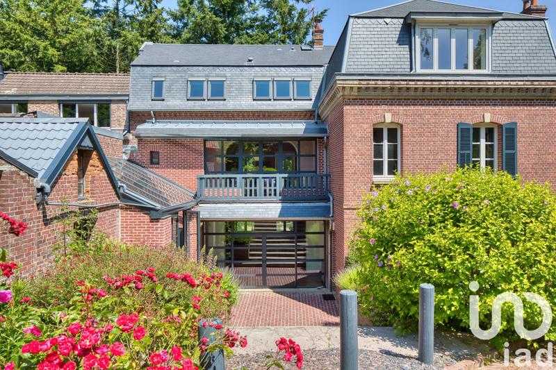 Maison - 285 m² - 13 pièces