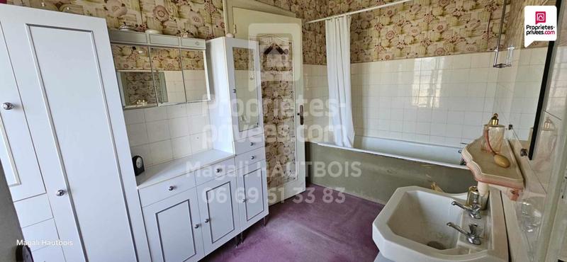 Propriété - 197 m² - 10 pièces