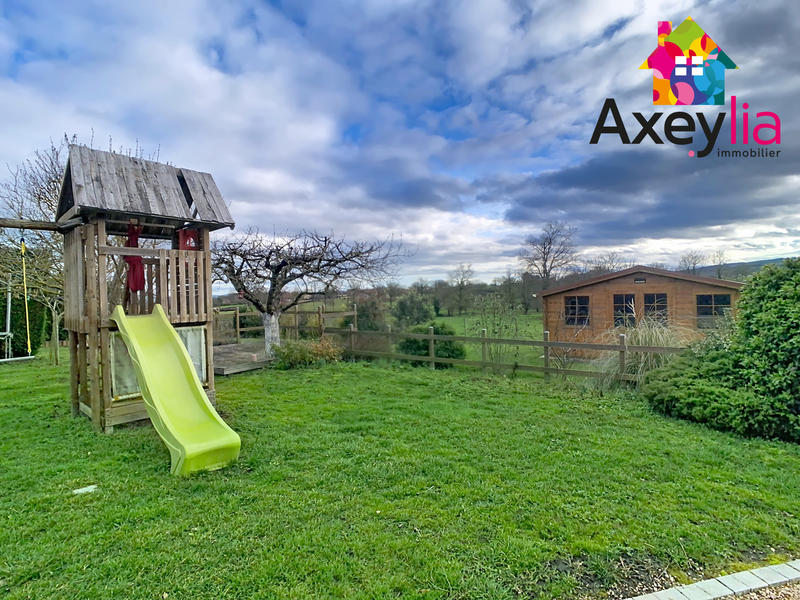 Maison - 220 m² - 10 pièces