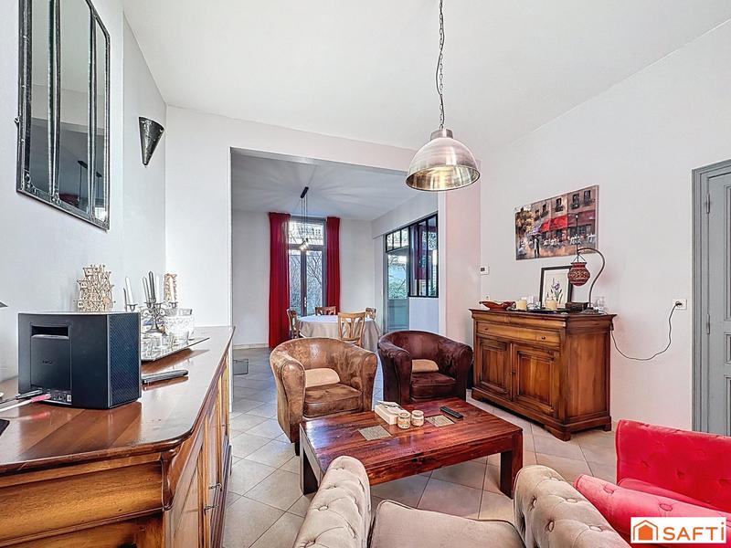 Maison - 183 m² - 9 pièces