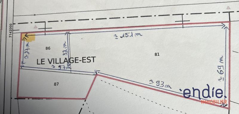 Terrain constructible - 7 323 m²