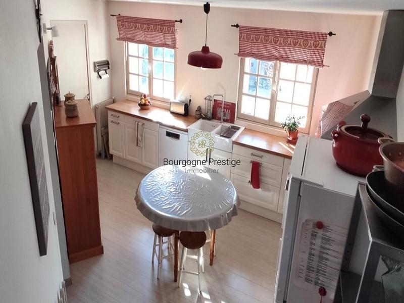 Maison - 195 m² - 8 pièces