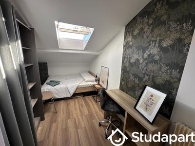 Chambre - 11 m² - 1 pièce