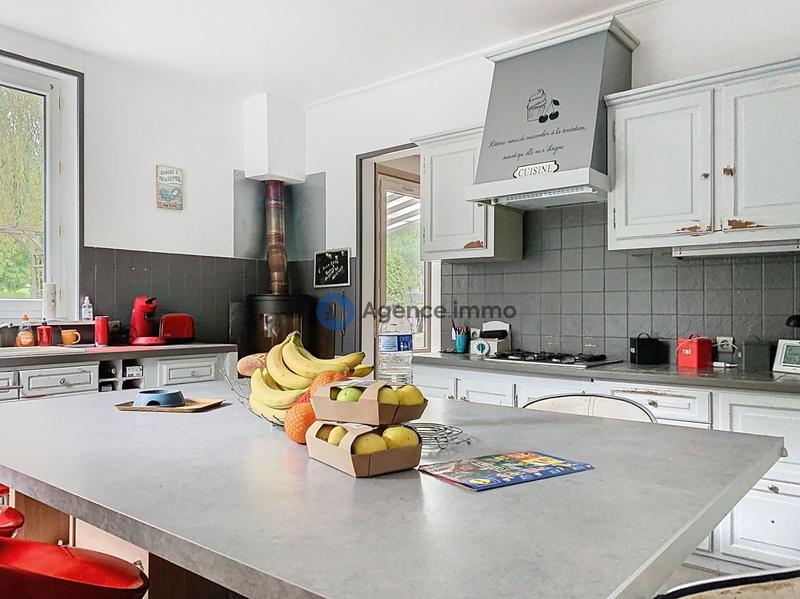 Maison - 225 m² - 8 pièces