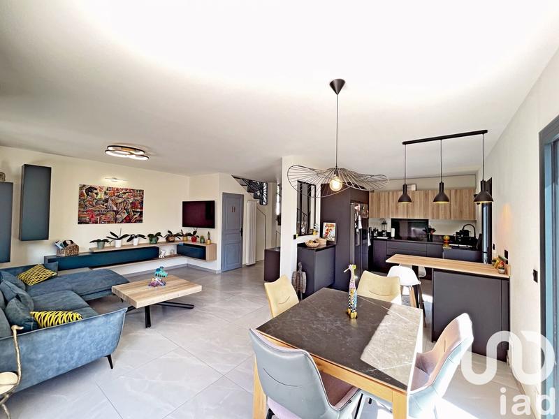 Maison - 130 m² - 5 pièces