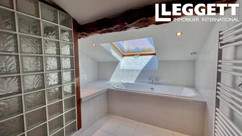 Propriété - 400 m² - 12 pièces