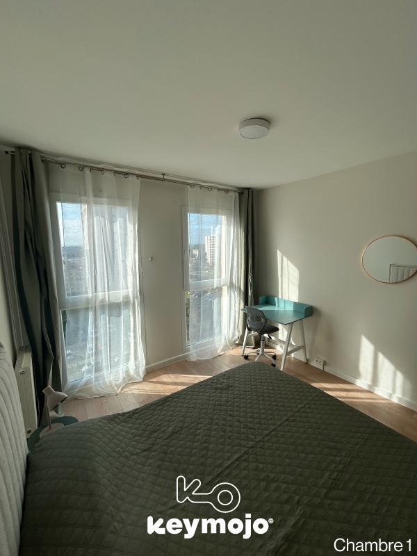 Chambre - 76 m² - 5 pièces