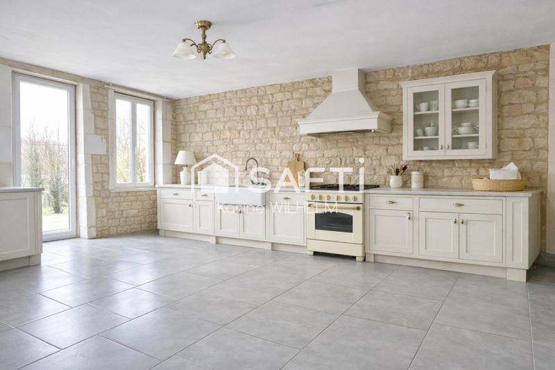 Maison - 245 m² - 9 pièces