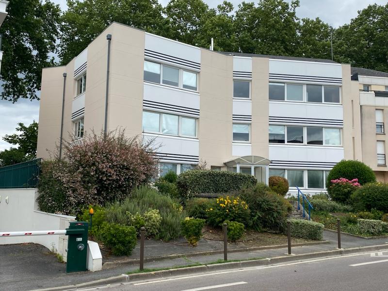 Bureau - 70 m² - 1 pièce