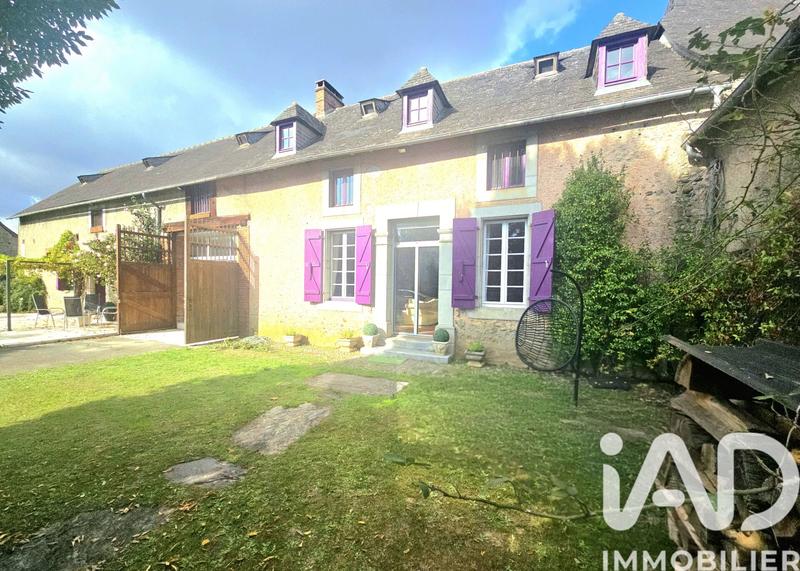 Maison - 253 m² - 8 pièces