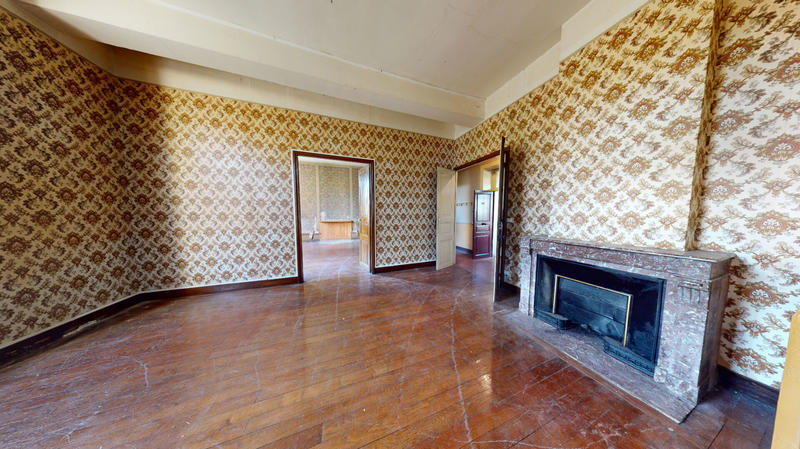 Maison - 300 m² - 14 pièces