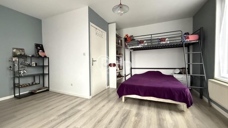 Maison - 197 m² - 10 pièces