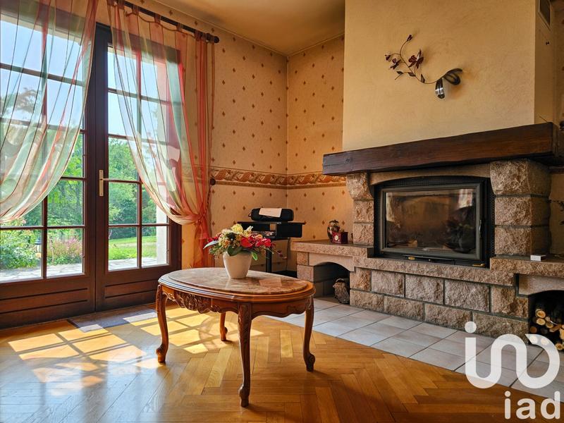 Maison - 214 m² - 6 pièces