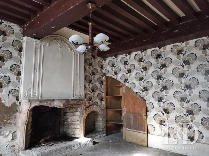 Maison - 300 m² - 10 pièces