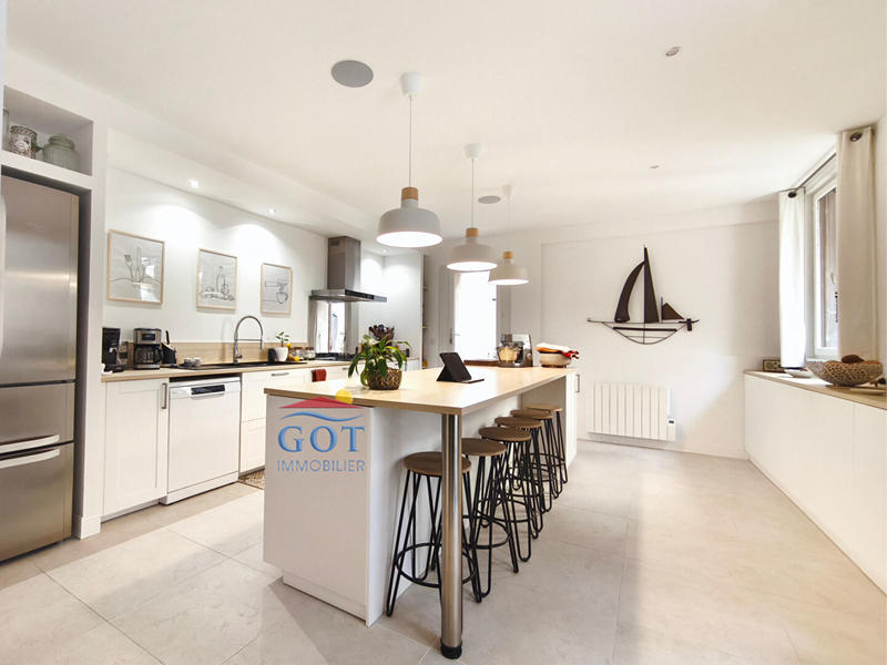 Maison - 224 m² - 6 pièces