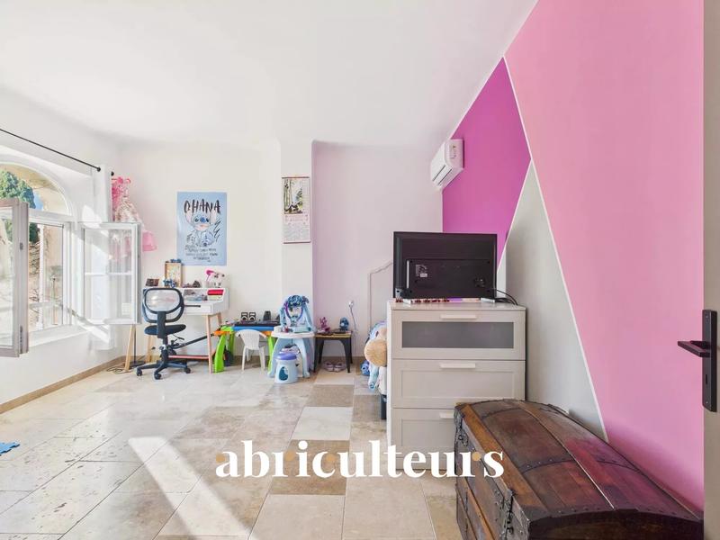 Appartement - 95 m² - 3 pièces