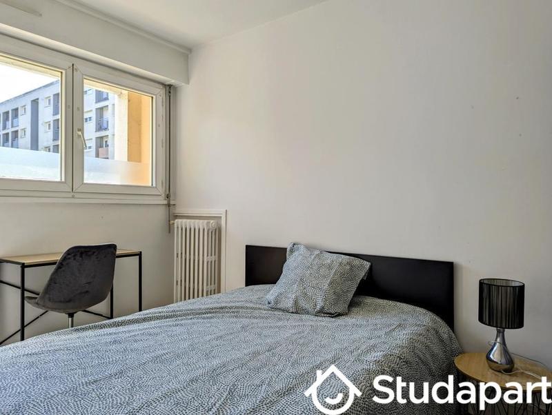 Chambre - 10 m² - 1 pièce
