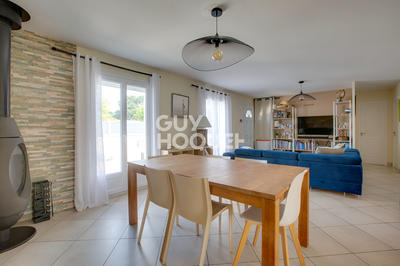 Maison - 95 m² - 5 pièces