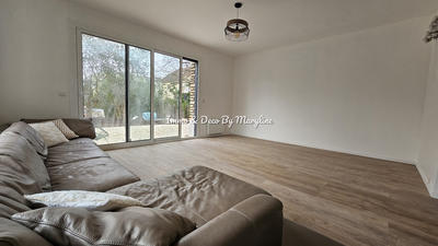 Maison - 240 m² - 6 pièces