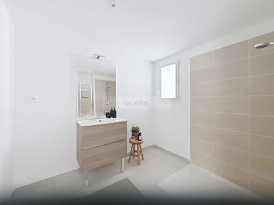 Appartement - 82 m² - 3 pièces