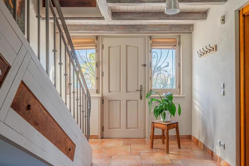 Propriété - 393 m² - 12 pièces