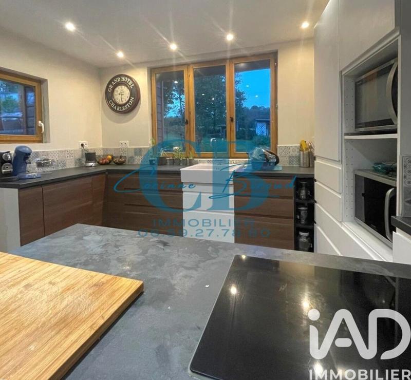 Maison - 141 m² - 7 pièces