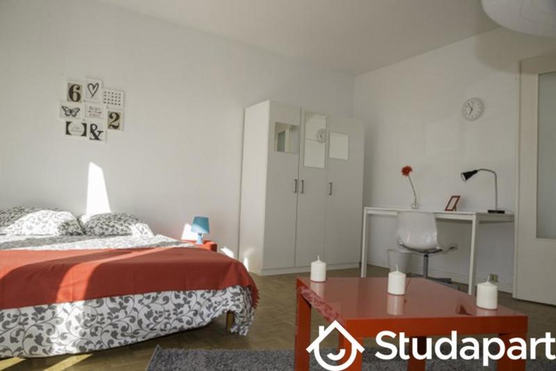 Chambre - 16 m² - 1 pièce