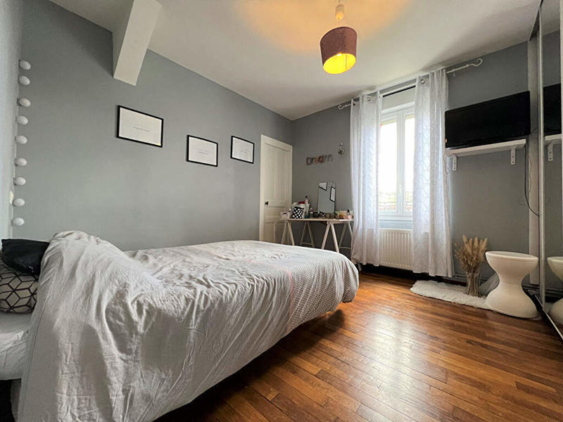 Maison - 93 m² - 6 pièces