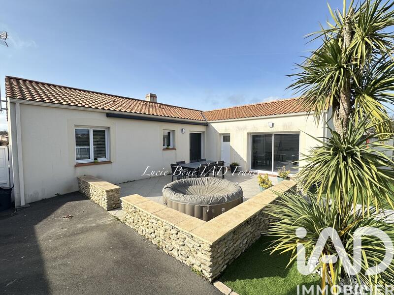 Maison - 159 m² - 7 pièces