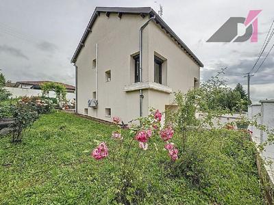 Maison - 95 m² - 4 pièces