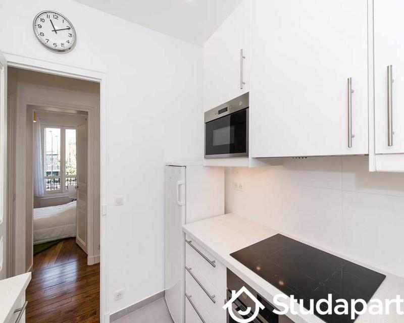 Chambre - 80 m² - 1 pièce