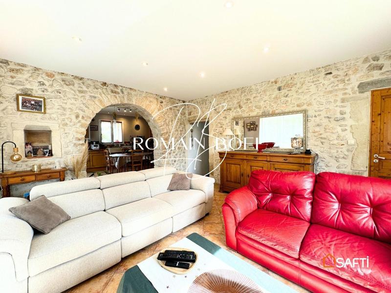 Maison - 250 m² - 11 pièces