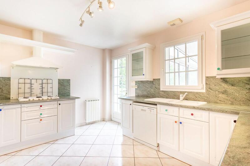 Maison - 191 m² - 8 pièces