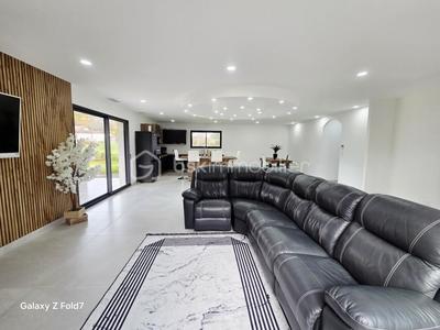 Maison - 125 m² - 4 pièces