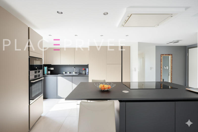 Appartement - 106 m² - 5 pièces