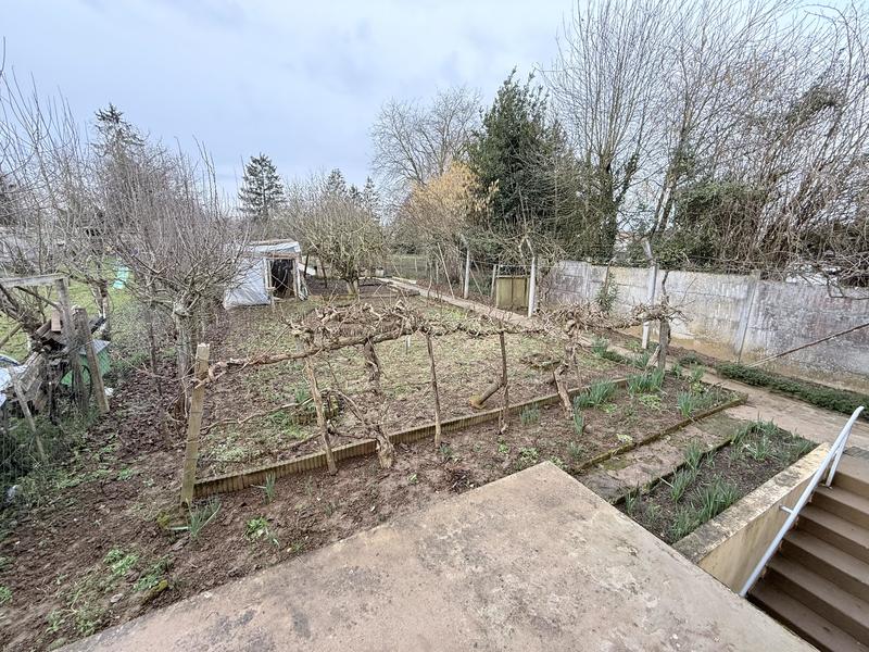 Maison - 90 m² - 5 pièces