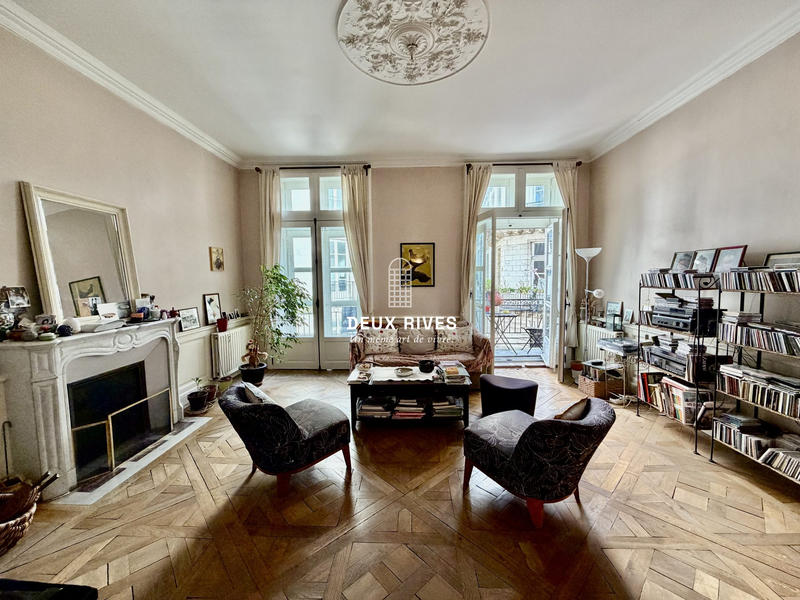 Appartement - 161 m² - 6 pièces