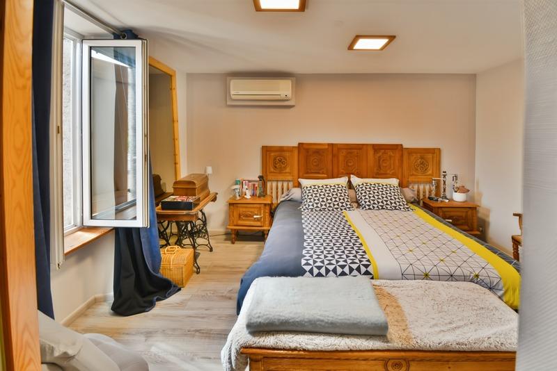 Local d'activité / Entrepôt - 900 m² - 10 pièces